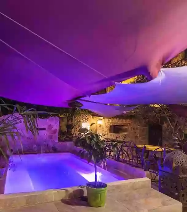 Chez Barmy - restaurant SAINT-GUILHEM-LE-DESERT - Restaurant Saint Guilleme du Desert - Village medieval Herault