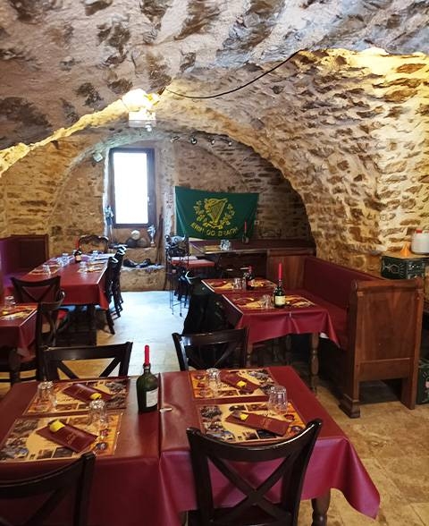 Chez Barmy - restaurant SAINT-GUILHEM-LE-DESERT - Restaurant Saint Guilleme du Desert - Restaurant à Saint Guilhem le Désert